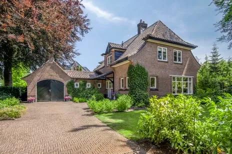 Vrijstaande woning te koop: Libanonweg 5, Villapark Hattem