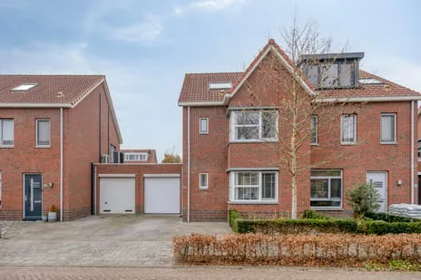Tussenwoning te koop: Libel 26, De Kelen Veldhoven