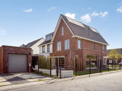 Twee-onder-één-kap te koop: Libellenlaan 69, Verspreide huizen Son Son En Breugel