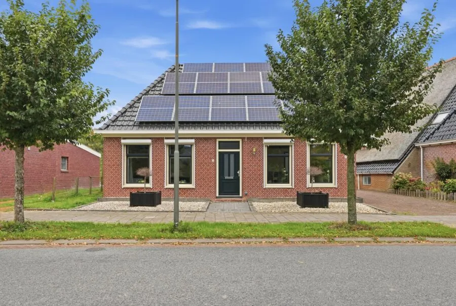 Vrijstaande woning te koop: Lidlumerwei 12, Oosterbierum