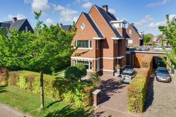 Twee-onder-één-kap te koop: Liechtensteinhof 37, De Hoven Dordrecht