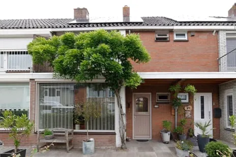 Tussenwoning te koop: Liedekerkestraat 19, Molenpolder Terheijden