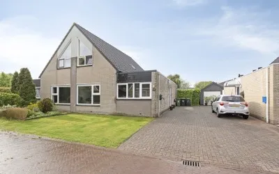 Twee-onder-één-kap te koop: Lienstukken 22, Grolloo Grolloo