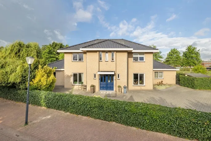 Vrijstaande woning te koop: Liesbospark 44, Breda