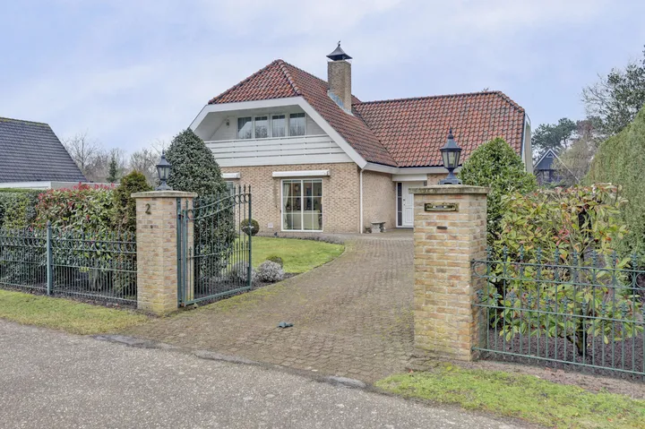 Vrijstaande woning te koop: Ligusterlaan 2, Nieuw-Haamstede Burgh-Haamstede