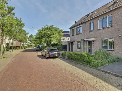 Terraced house for sale: Ligusterstraat 8, Kern 's-Gravenpolder 'S-Gravenpolder