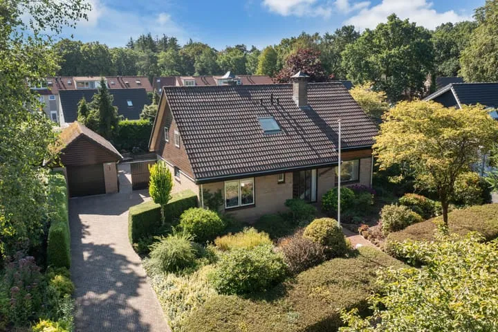 Vrijstaande woning te koop: Ligusterweg 13, Ermelo