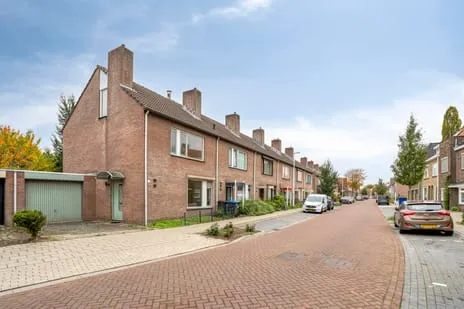 Tussenwoning te koop: Lijmbeekstraat 222, Limbeek-Noord Eindhoven