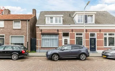 Twee-onder-één-kap te koop: Lijnsheike 18, Heikant Oost Tilburg