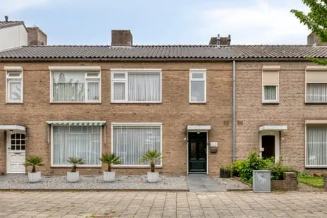 Tussenwoning te koop: Lijnzaadstraat 10, Vlashoek Oss