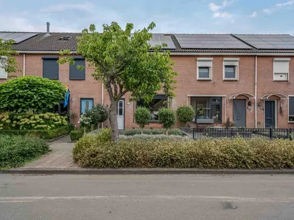 Tussenwoning te koop: Lijster 21, Vogelbuurt Genemuiden
