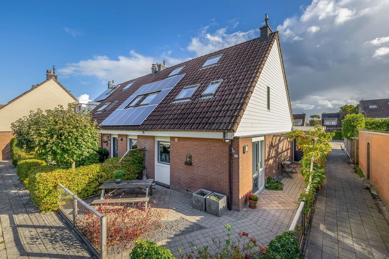 Hoekwoning te koop: Lijster 27, Sommelsdijk