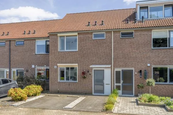 Tussenwoning te koop: Lijster 75, Het Raan Oost Raalte