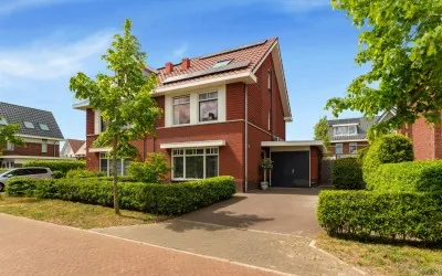 Twee-onder-één-kap te koop: Lijsterbes 62, Zuiderloo Heiloo
