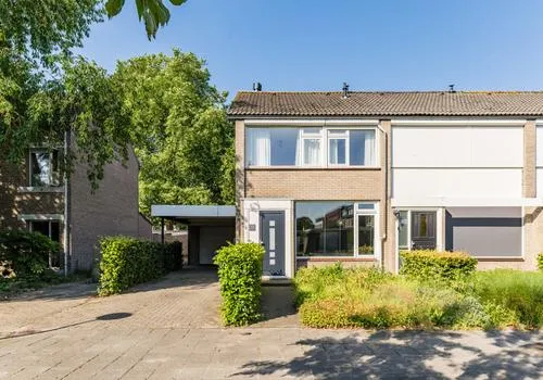 Corner house for sale: Lijsterbeslaan 10, omg. 't Seuverick Oisterwijk
