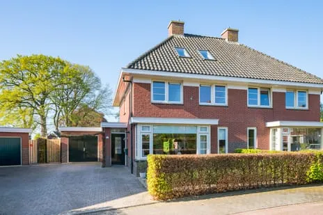 Twee-onder-één-kap te koop: Lijsterbeslaan 19, Aalten-kern Noord/Noordoost Aalten
