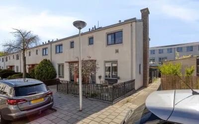 Hoekwoning te koop: Lijsterbeslaan 19, Bomenwijk Delft