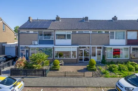 Tussenwoning te koop: Lijsterbeslaan 27, Rozenburg Rozenburg (Zh)
