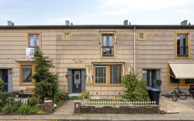 Tussenwoning te koop: Lijsterbeslaan 30, Tuindorp Schiedam