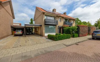 Hoekwoning te koop: Lijsterbesstraat 10, Koolenkampen en Iepenlaan Veghel