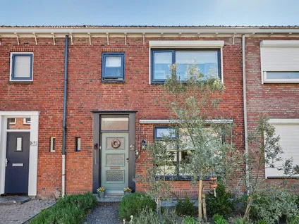 Tussenwoning te koop: Lijsterbesstraat 14, Nieuwerkerk Nieuwerkerk