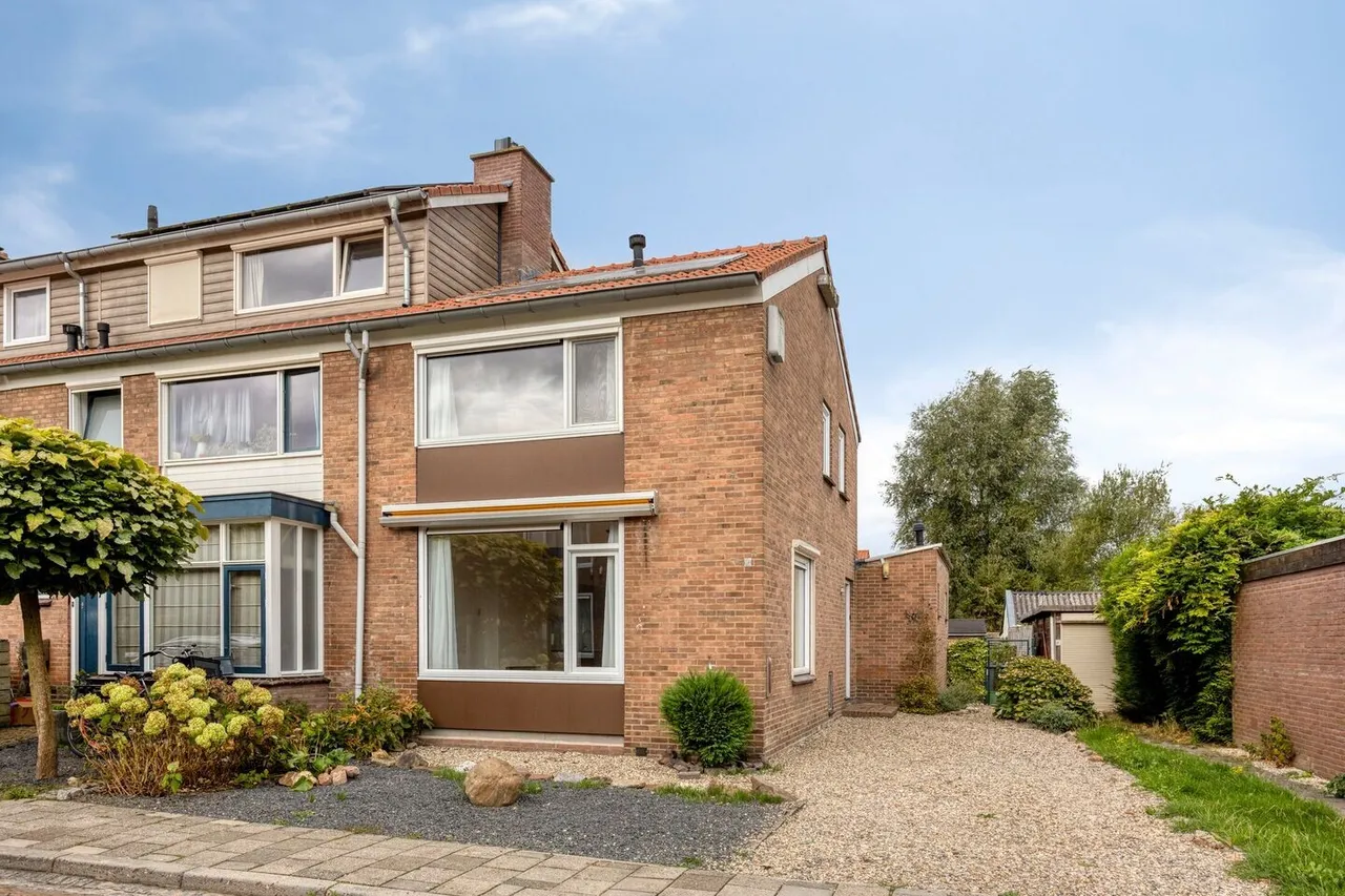 Hoekwoning te koop: Lijsterbesstraat 2, Beek