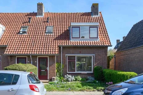 Hoekwoning te koop: Lijsterbesstraat 2, Emmeloord-Centrum-Centrum West Emmeloord