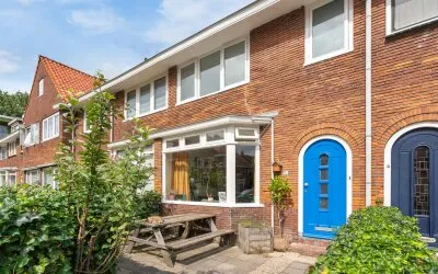 Tussenwoning te koop: Lijsterbesstraat 48, Bomenbuurt Zaandam