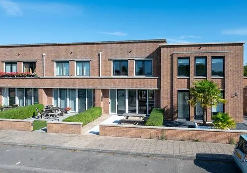 Tussenwoning te koop: Lijsterhof 39, Derde woonwijk Zeewolde