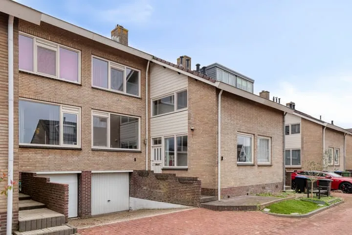 Tussenwoning te koop: Lijsterhof 8, Ouderkerk aan den IJssel Ouderkerk Aan Den Ijssel