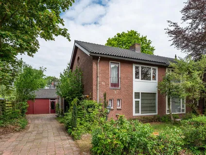 Twee-onder-één-kap te koop: Lijsterlaan 1, Son Son En Breugel