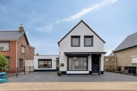 Terraced house for sale: Lijsterstraat 10, Sint Willebrord St. Willebrord