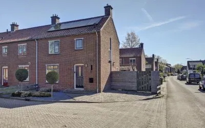 Hoekwoning te koop: Lijsterstraat 2, Gaanderen