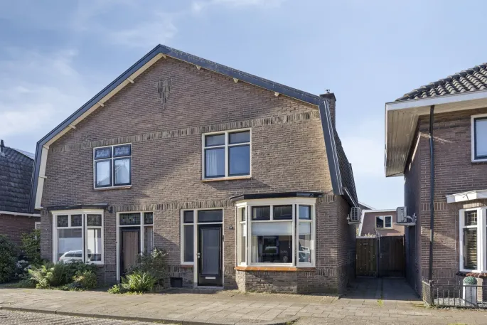 Twee-onder-één-kap te koop: Lijsterweg 34, Elsbeek Hengelo