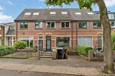 Tussenwoning te koop: Lijsterweg 56, Kleine Driftbuurt Hilversum
