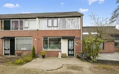Tussenwoning te koop: Lijzijde 4, Banne-Noordoost Amsterdam