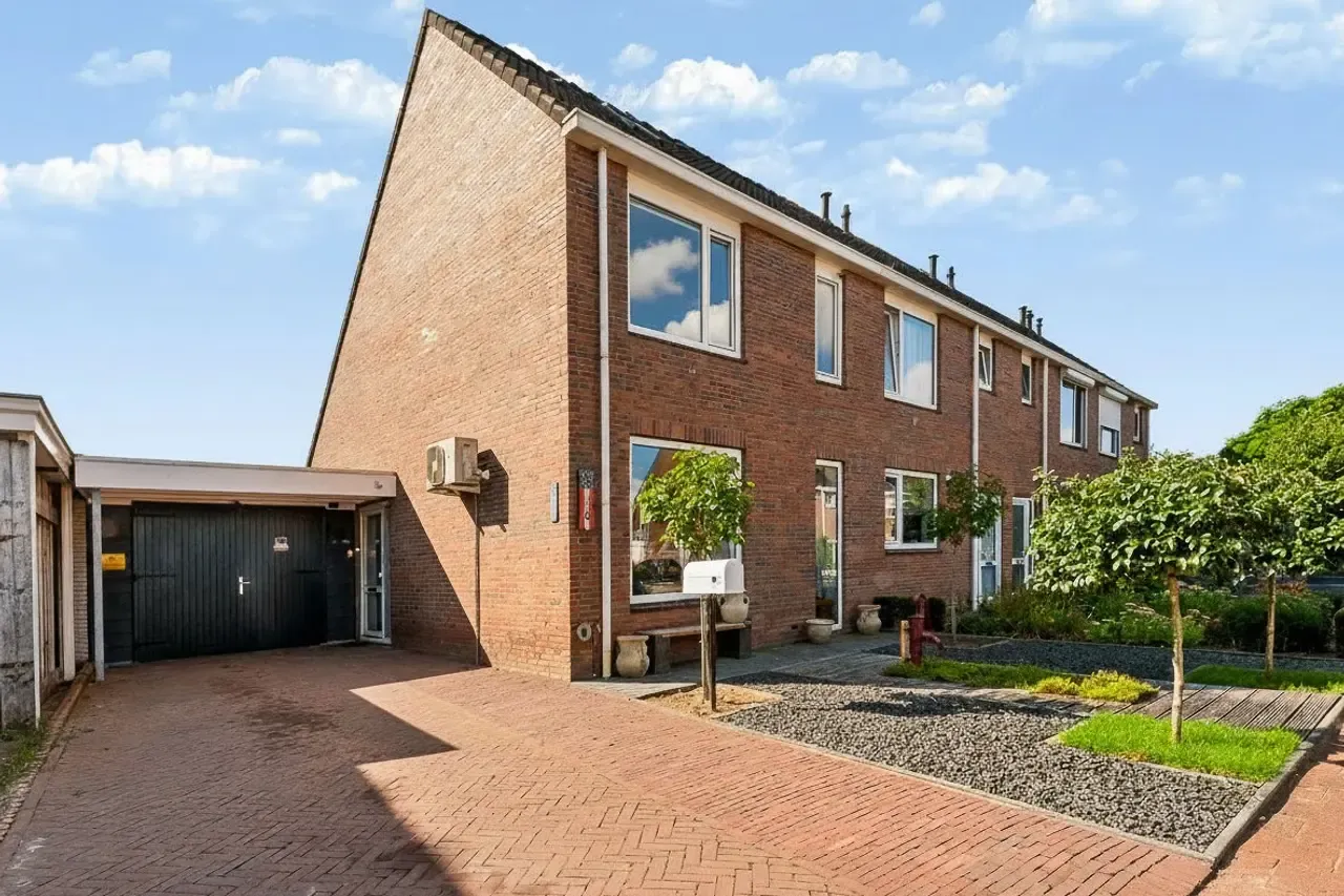 Tussenwoning te koop: Lindeboom 16, Kilder