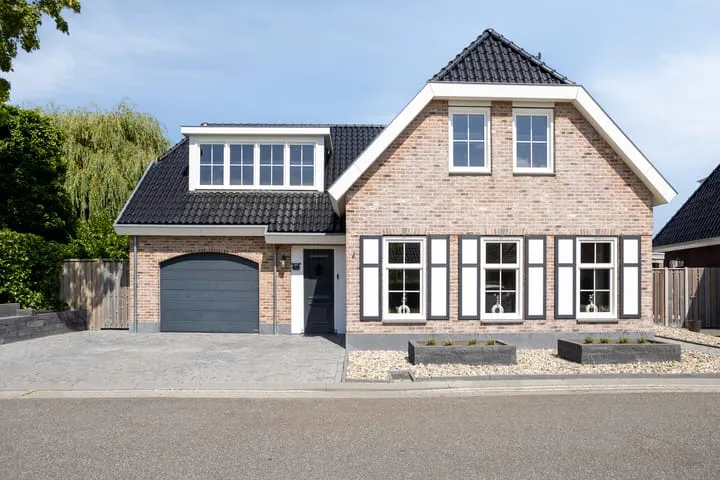 Detached house for sale: Lindehof 8, Wemeldinge Wemeldinge