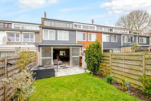 Tussenwoning te koop: Lindehove 16, Kwintsheul Centrumgebied Kwintsheul