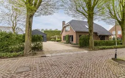 Vrijstaande woning te koop: Lindelaan 1A, Opheusden Opheusden