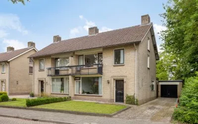 Twee-onder-één-kap te koop: Lindelaan 27, Dorp Haaren Haaren
