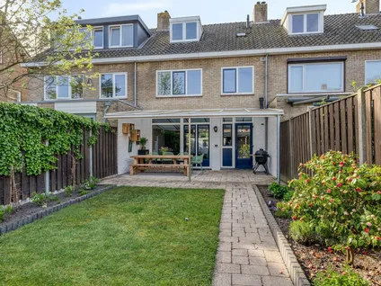 Tussenwoning te koop: Lindenbleek 28, Noord 2 Etten-Leur