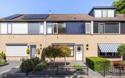 Tussenwoning te koop: Lindenhof 15, Renswoude Renswoude