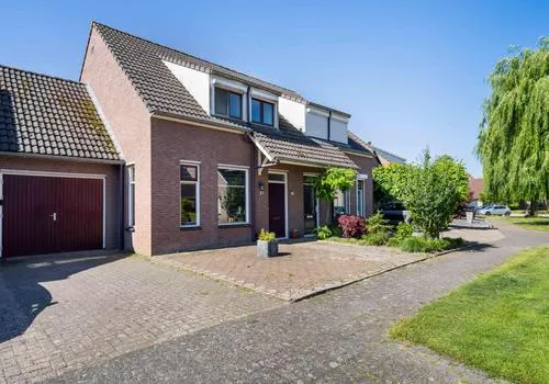 Tussenwoning te koop: Lindenhof 27, Altweerterheide Weert