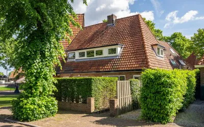 Corner house for sale: Lindenlaan 121, De Zuid Huizen