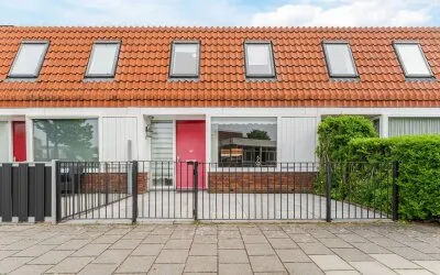 Terraced house for sale: Lindenlaan 21, Bomenbuurt Zaandam