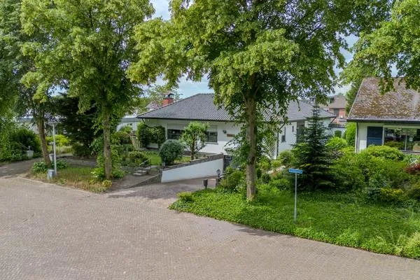 Detached house for sale: Lindenlaan 8, Ossendrecht Ossendrecht