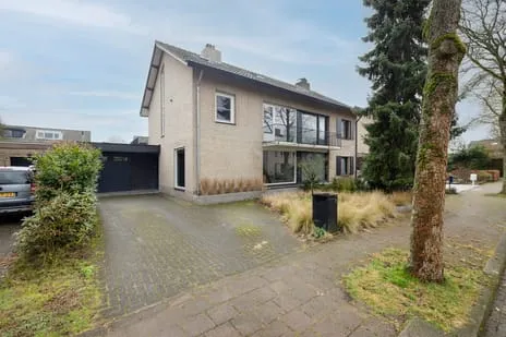 Hoekwoning te koop: Lindenlaan 8, Waalre