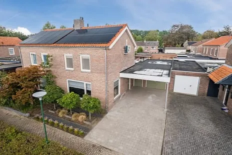 Twee-onder-één-kap te koop: Lindenstraat 9, Beukenlaan e.o. Westerhoven