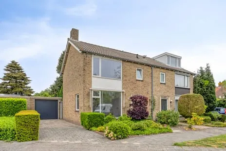 Twee-onder-één-kap te koop: Lindestraat 4, Braken-West Drunen